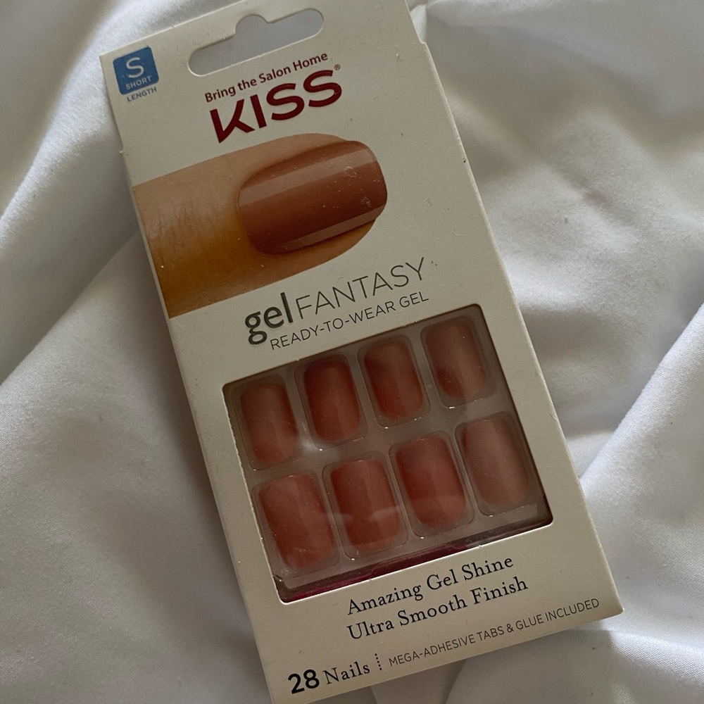 KISS Gel Fantasy Nails